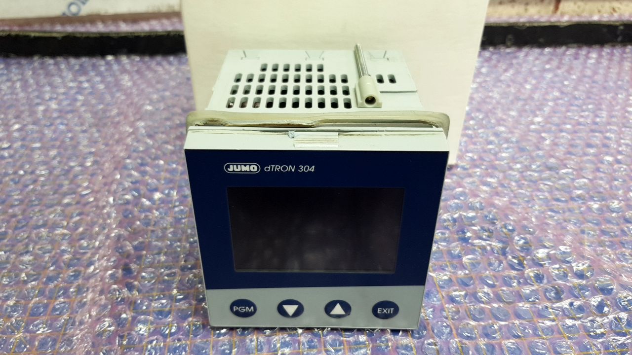 Jumo Temperature Controller