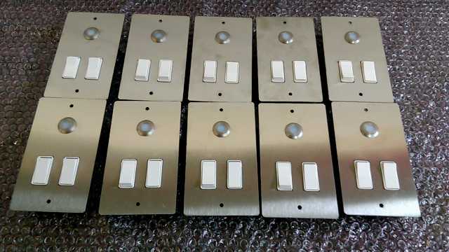 Electrotech Vertical Cell Push c/w 2 Switch