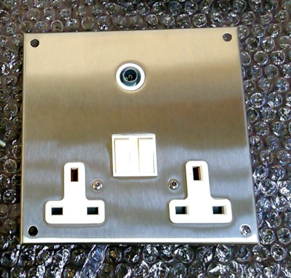 Legrand TV and Twin Socket Plate